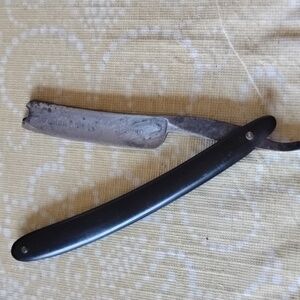 Antique Medium Size Hollow Ground Straight Razor